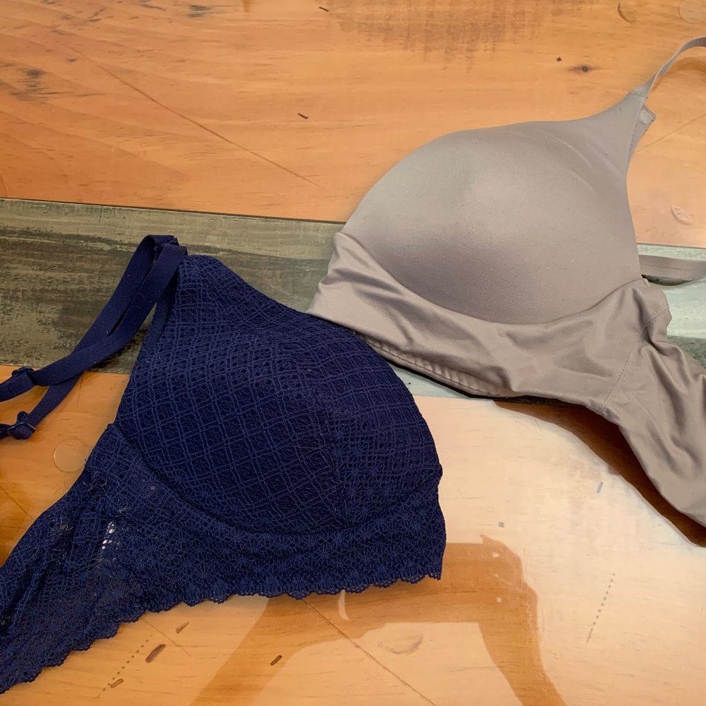 Victoria's Secret 2Pack Lightly Lined Plunge 34D